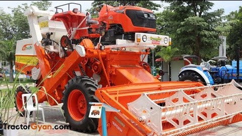 Kubota MU5501 Tractor with Combine Harvester at Agri Intex Codissia, India Video | Tractor Gyan